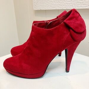 Vintage Y2K Edgy City Impo Suede Stiletto Platform Bootie SIZE 9M Red Sexy